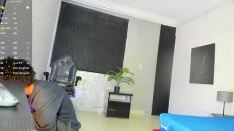 jhonymiller online show from July 19, 6:44 pm