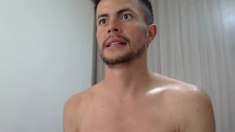 Snapshot of jhordan_fox chatting on February 5, 7:51 pm online show from February 5, 7:51 pm