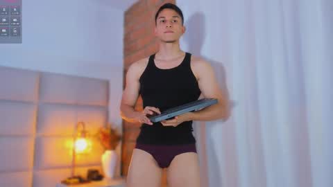 Snapshot of jhosua_hunt chatting on December 23, 3:15 am Jhosua Hunt online show from December 23, 3:15 am