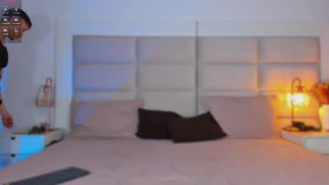 Snapshot of jhosua_hunt chatting on February 12, 4:40 am Jhosua Hunt online show from February 12, 4:40 am