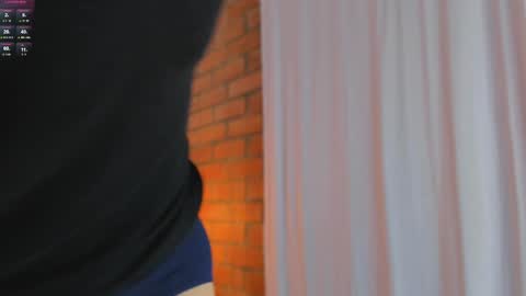 Snapshot of jhosua_hunt chatting on February 26, 1:04 am Jhosua Hunt online show from February 26, 1:04 am