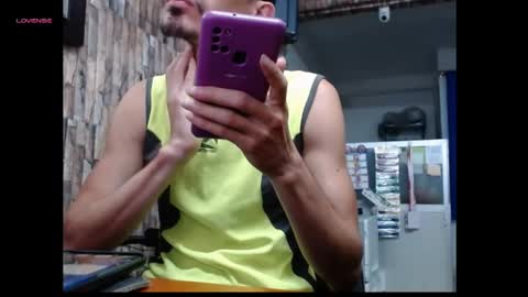 jhosuamoore2 online show from May 28, 11:40 am