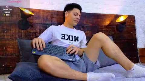 jhosuavega online show from December 3, 2:08 am