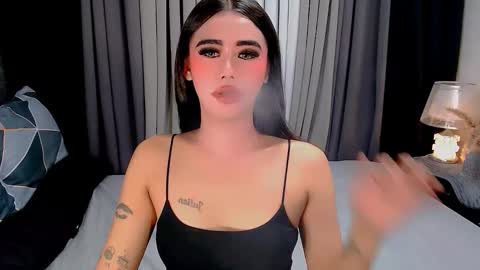 jhuliana_and_charles_room online show from December 2, 3:45 am