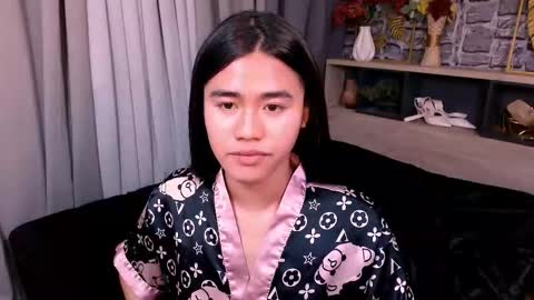 jhuliana_and_charles_room online show from March 9, 6:56 pm