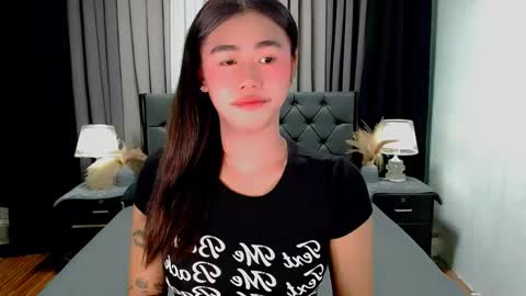 jhuliana_and_charles_room online show from May 25, 12:05 am