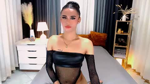 julie online show from March 12, 2:09 am