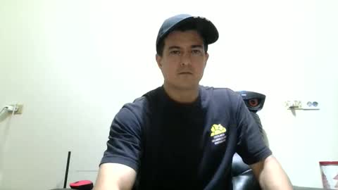 jhwozy online show from November 29, 1:58 pm