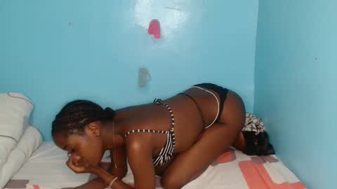 Snapshot of jia_lisah chatting on February 6, 5:56 am jia lisa online show from February 6, 5:56 am