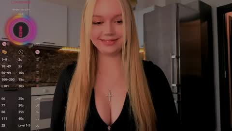 Snapshot of jiaalisaa chatting on April 1, 1:41 pm Lisa I would really appreciate it if you could help me achieve 88 thumbs up favorite patterns 38457588 online show from April 1, 1:41 pm