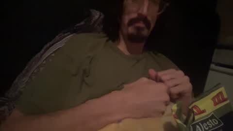 Snapshot of jiggz1986 chatting on December 15, 10:47 pm Jigz1986 online show from December 15, 10:47 pm