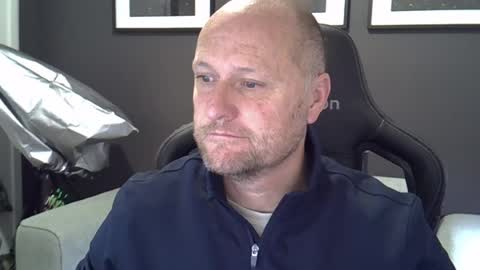 Snapshot of jimforjim chatting on June 18, 2:23 am Jim online show from June 18, 2:23 am
