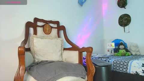 Jimm  Independent Model  online show from October 27, 1:48 pm