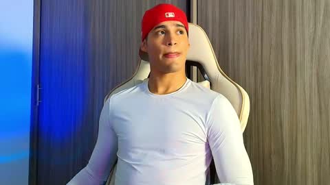 Jimmy Leeh online show from February 4, 5:46 am