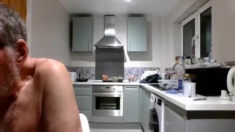 Snapshot of jimmybenido chatting on December 20, 6:13 pm Jim Redgewell online show from December 20, 6:13 pm