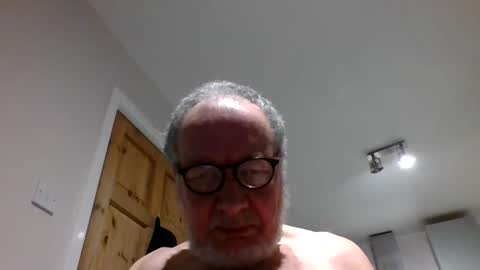 Snapshot of jimmybenido chatting on January 4, 5:16 pm Jim Redgewell online show from January 4, 5:16 pm
