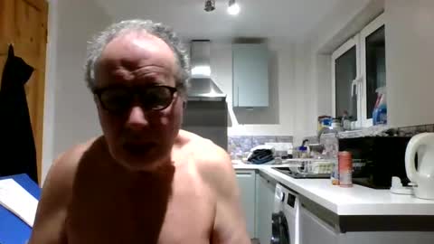 Snapshot of jimmybenido chatting on January 16, 5:33 pm Jim Redgewell online show from January 16, 5:33 pm