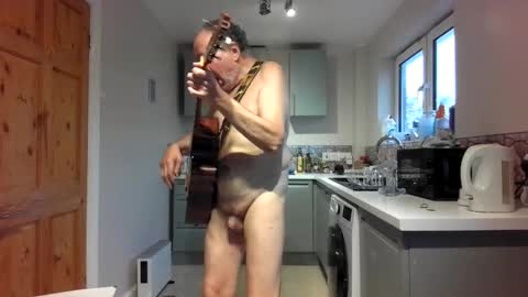 Snapshot of jimmybenido chatting on September 27, 4:12 pm Jim Redgewell online show from September 27, 4:12 pm