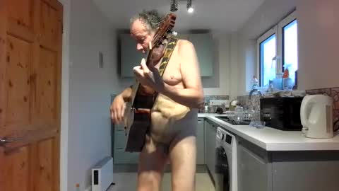 Snapshot of jimmybenido chatting on October 17, 4:42 pm Jim Redgewell online show from October 17, 4:42 pm