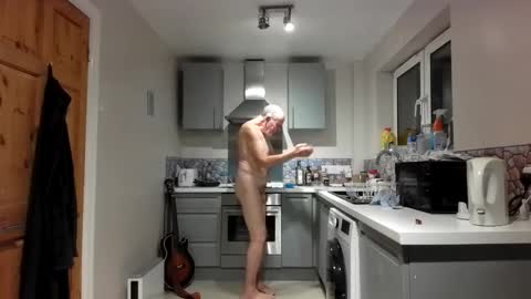 Snapshot of jimmybenido chatting on November 20, 6:07 pm Jim Redgewell online show from November 20, 6:07 pm