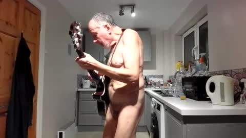 Snapshot of jimmybenido chatting on December 3, 5:44 pm Jim Redgewell online show from December 3, 5:44 pm