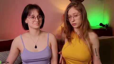 Snapshot of jitoon_exe chatting on February 23, 2:18 am Hey Guys We are Julia ginger  Tina brunette online show from February 23, 2:18 am