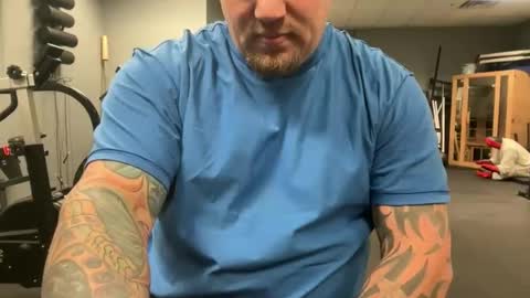 jitzgolfer online show from December 5, 4:10 am