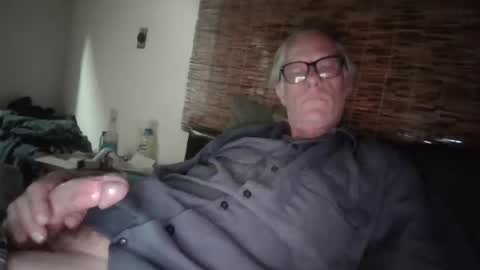 jizzmitten5 online show from September 17, 8:16 am