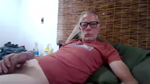 jizzmitten5 online show from October 10, 3:16 am