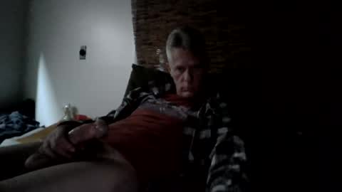 jizzmitten5 online show from July 15, 4:29 am