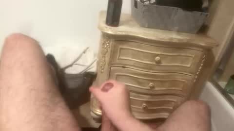 Jjjerkingit online show from May 22, 12:11 pm