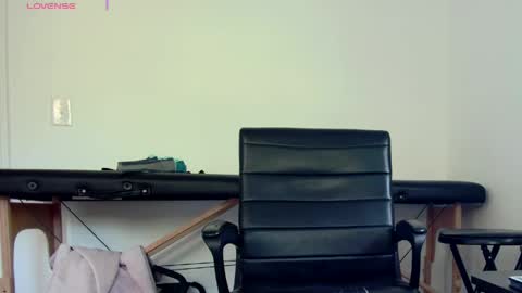 Nicole  Allen online show from May 28, 11:13 pm
