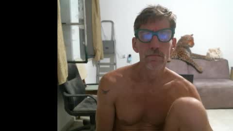 jlmbud online show from October 3, 7:55 pm