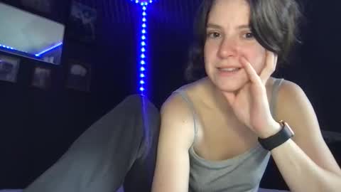 jlynn1997 online show from April 28, 1:16 pm