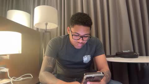 jmac_723 online show from March 26, 8:20 am