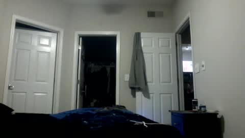 Snapshot of jmeaty5 chatting on October 27, 12:47 am jmeaty5 online show from October 27, 12:47 am