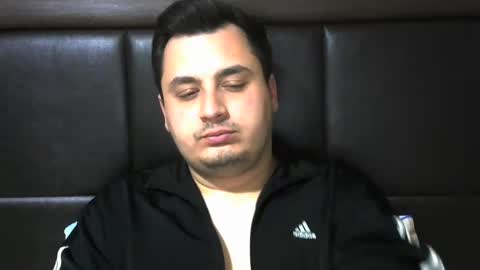 Snapshot of jnsnw chatting on February 9, 6:47 pm jnsnw online show from February 9, 6:47 pm