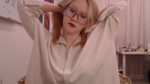 joan_kiss online show from October 18, 3:09 am