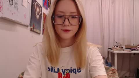 joan_kiss online show from November 28, 9:12 am