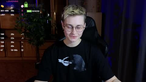 J online show from April 4, 8:39 pm