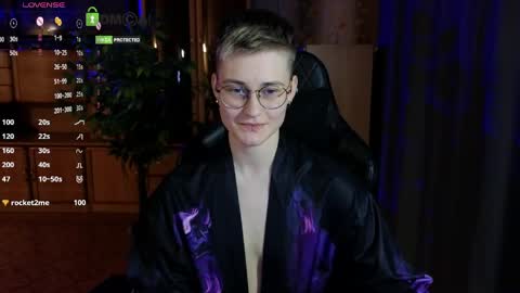 J online show from April 20, 7:26 pm