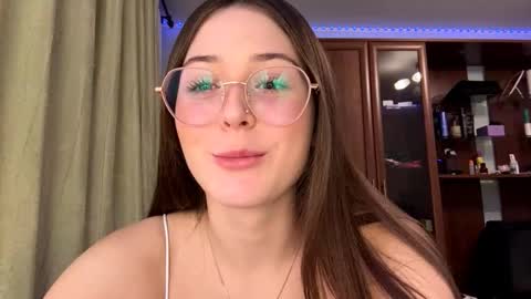 Adel online show from November 28, 5:26 pm