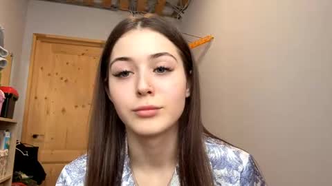 Adel online show from April 18, 9:13 am