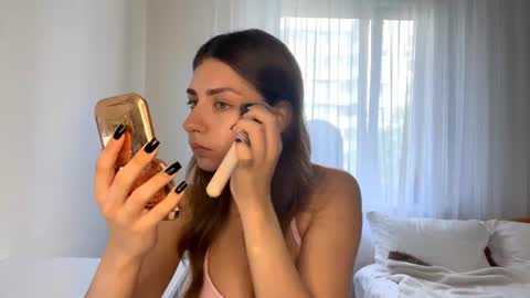 Snapshot of joandonelly chatting on July 12, 12:18 pm Bella online show from July 12, 12:18 pm