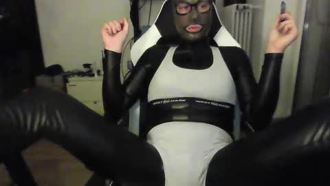 The sweetest toy online show from October 28, 9:06 pm