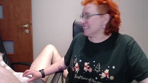 Snapshot of joannaandneighbour chatting on December 30, 8:47 pm Joanna and Greg online show from December 30, 8:47 pm