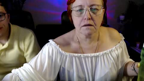 Joanna and Greg online show from November 29, 1:14 pm