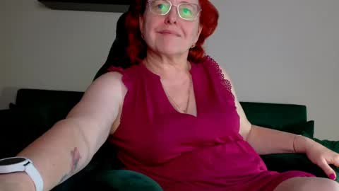 Snapshot of joannaandneighbour chatting on June 1, 8:38 am Joanna and Greg online show from June 1, 8:38 am