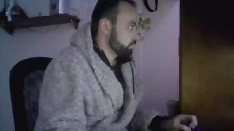 joaodias_18 online show from December 5, 10:01 pm