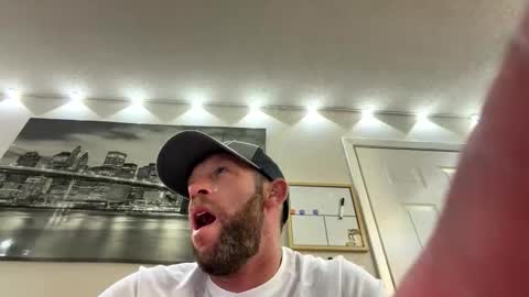 joe7168 online show from April 7, 2:01 am